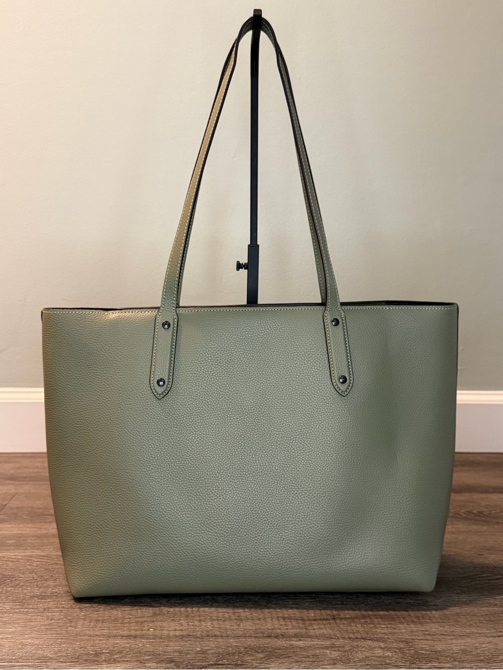 Coach Central Tote with Zip - Picture 2 of 15